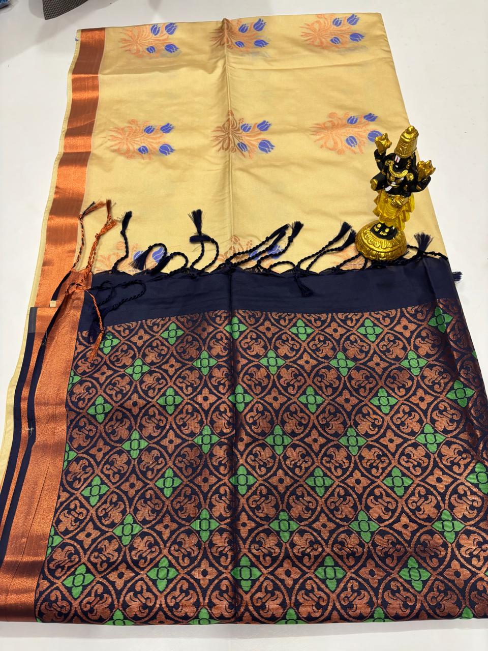 Cream Beige Elampillai Saree with Navy Blue Geometric Pallu