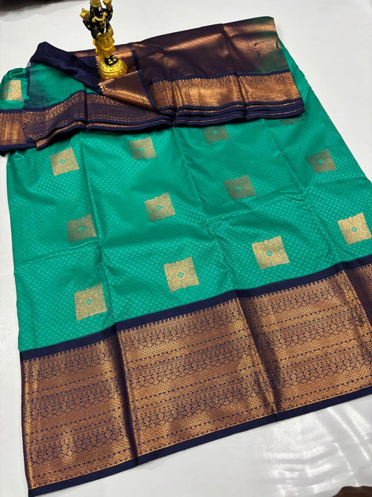 Emerald Green Elampillai Saree with Navy Blue Geometric Zari